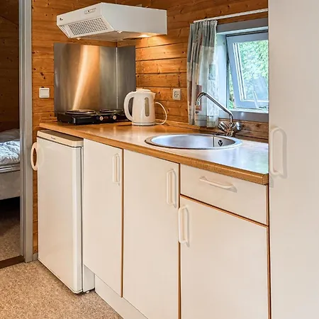 2 Bedroom Gorgeous In Ferienhaus