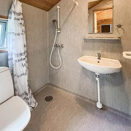2 Bedroom Gorgeous In Ferienhaus *